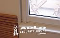 ADLO - Sicherheitsfenster, untere Verriegelung des Fensters
